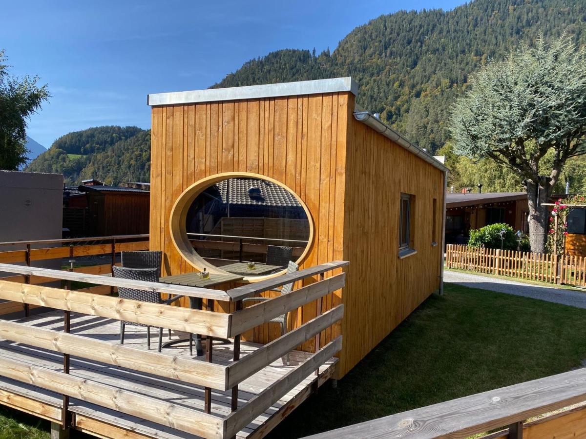 Unique Tiny Eco Lodges With Gorgeous Views To Jungfrau Massiv Interlaken Exterior photo