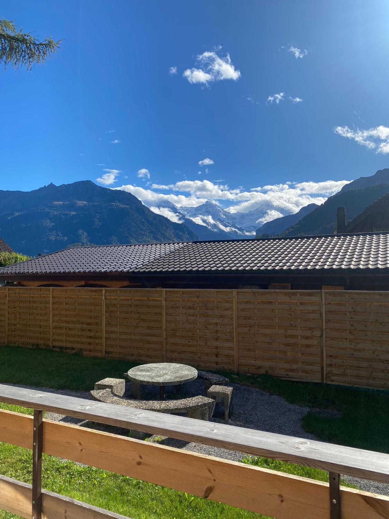 Unique Tiny Eco Lodges With Gorgeous Views To Jungfrau Massiv Interlaken Exterior photo