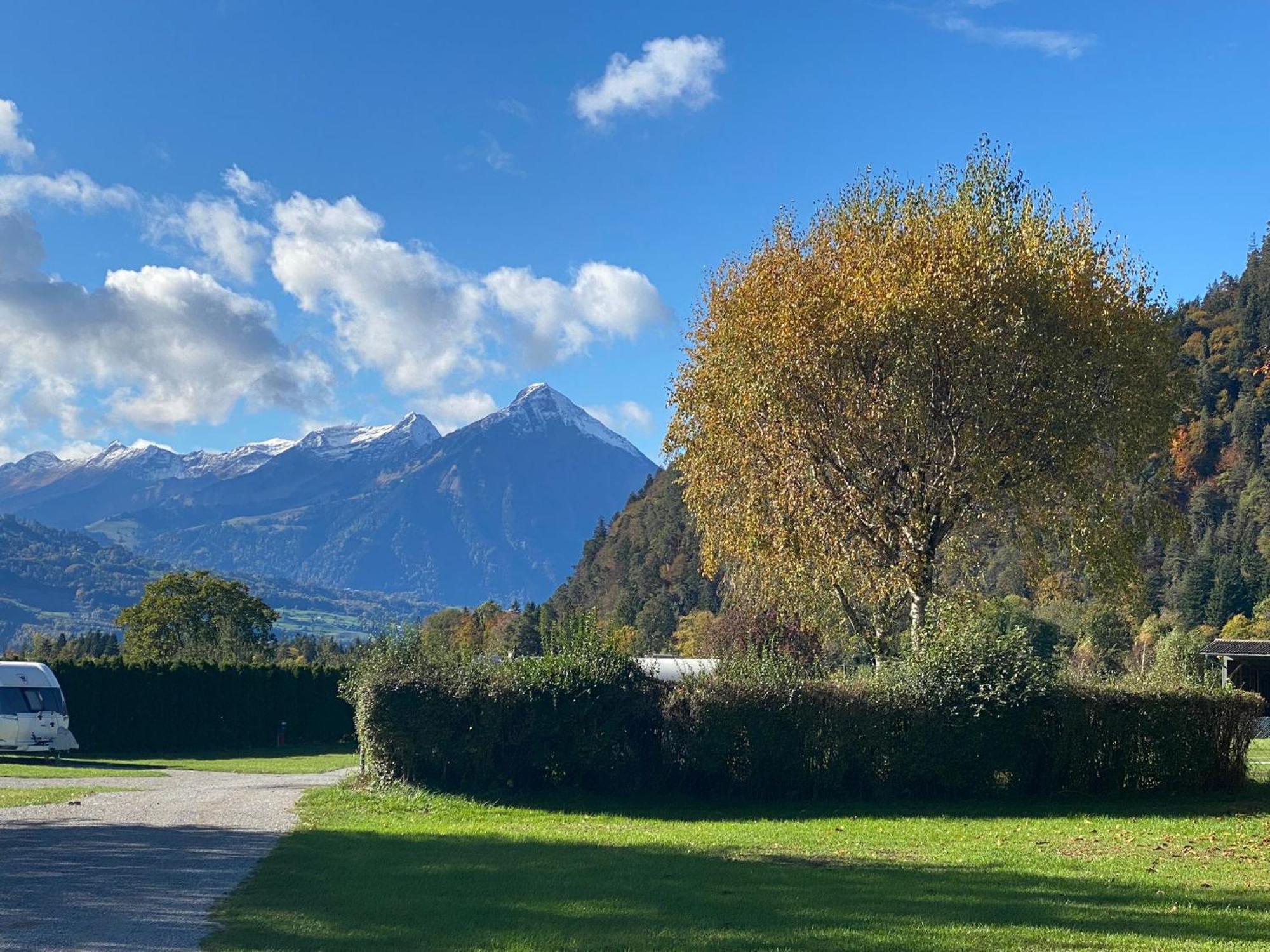 Unique Tiny Eco Lodges With Gorgeous Views To Jungfrau Massiv Interlaken Exterior photo
