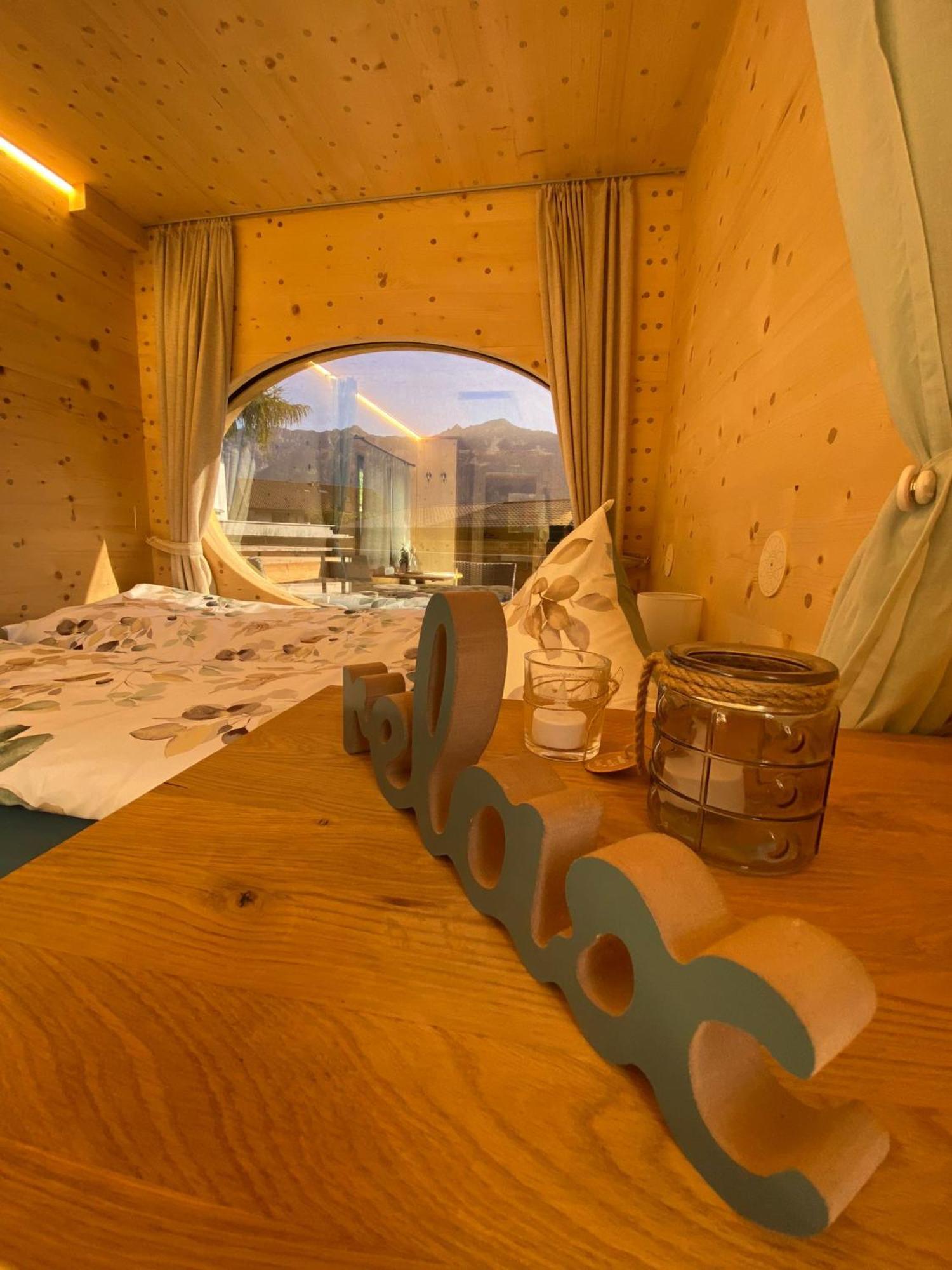 Unique Tiny Eco Lodges With Gorgeous Views To Jungfrau Massiv Interlaken Exterior photo