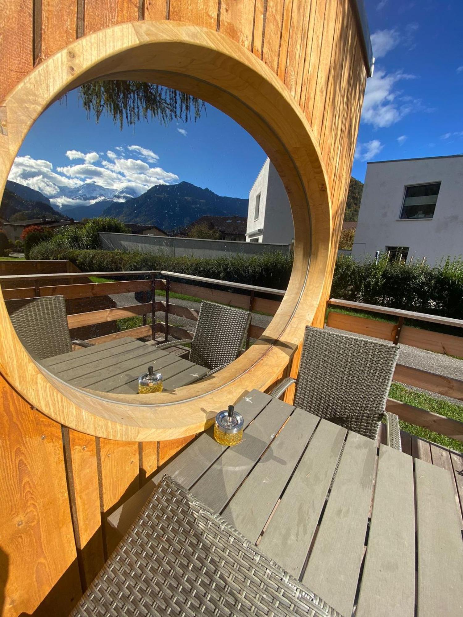 Unique Tiny Eco Lodges With Gorgeous Views To Jungfrau Massiv Interlaken Exterior photo
