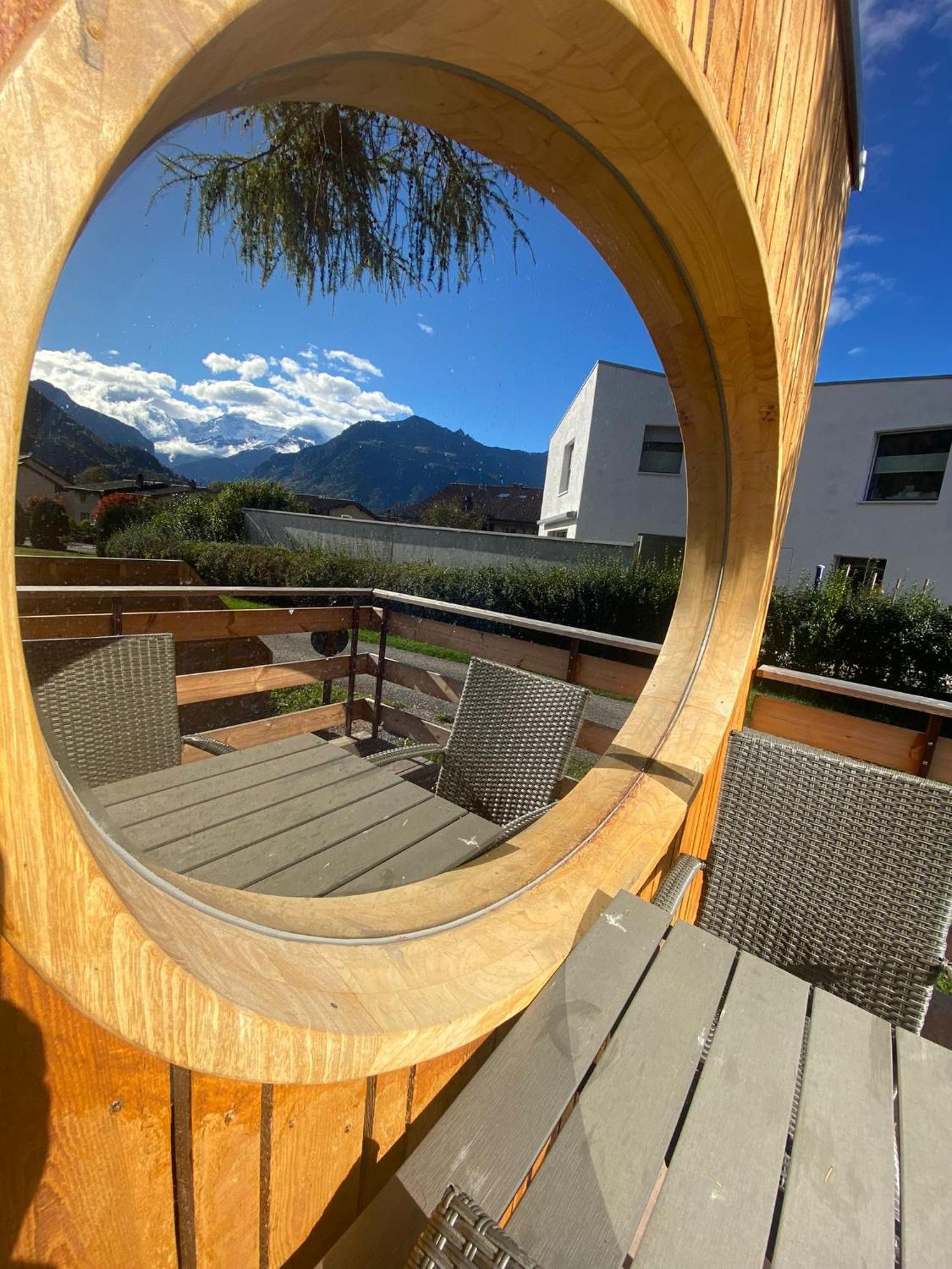 Unique Tiny Eco Lodges With Gorgeous Views To Jungfrau Massiv Interlaken Exterior photo