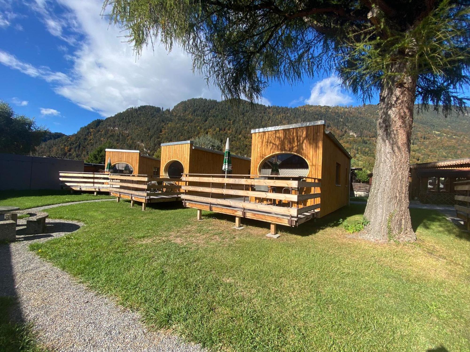 Unique Tiny Eco Lodges With Gorgeous Views To Jungfrau Massiv Interlaken Exterior photo