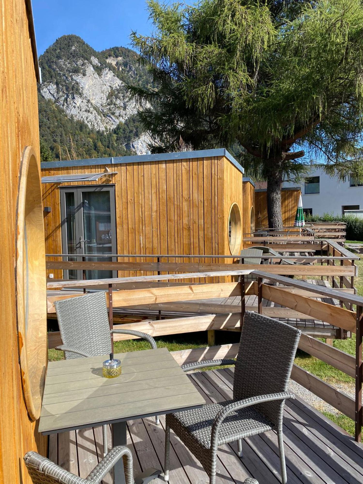 Unique Tiny Eco Lodges With Gorgeous Views To Jungfrau Massiv Interlaken Exterior photo
